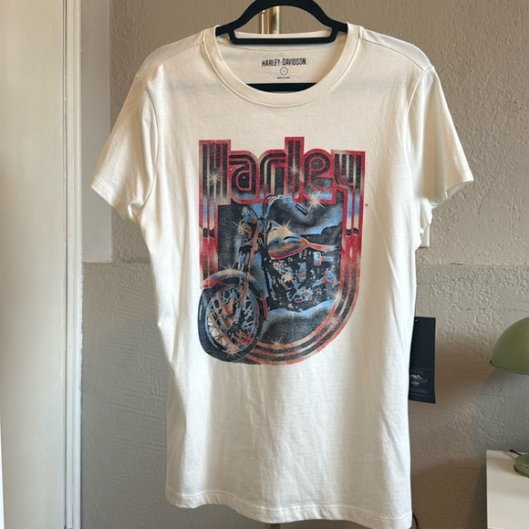 Harley-Davidson Tops - NWT - Harley-Davidson® Women's Retro Bike Graphic Tee - Size Large